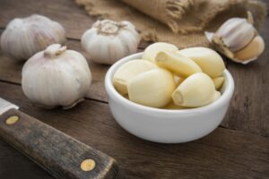 bulbs-and-bowl-of-garlic-300x200 Best Foods For Rapid Weight Loss